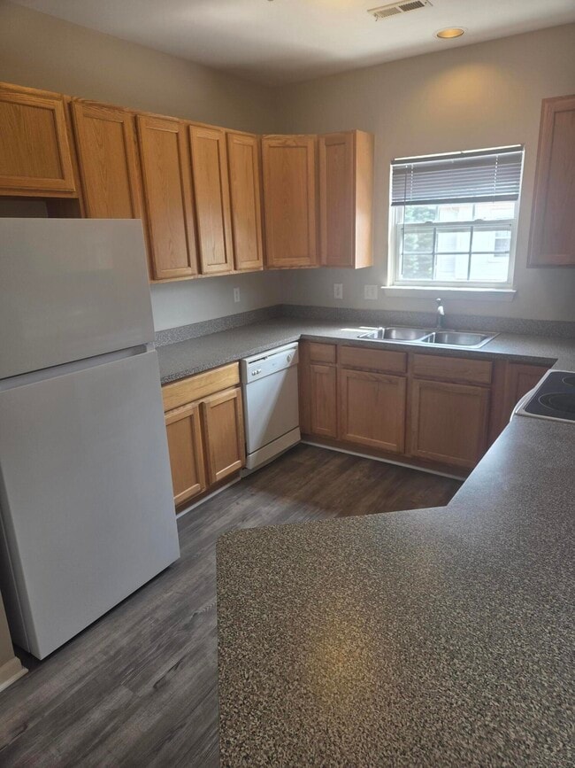 Building Photo - 3211 Addington Dr
