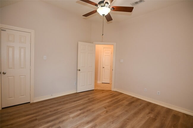 Building Photo - 2313 Echo Harbor Dr