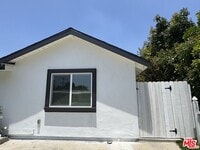 Building Photo - 19459 Keswick St