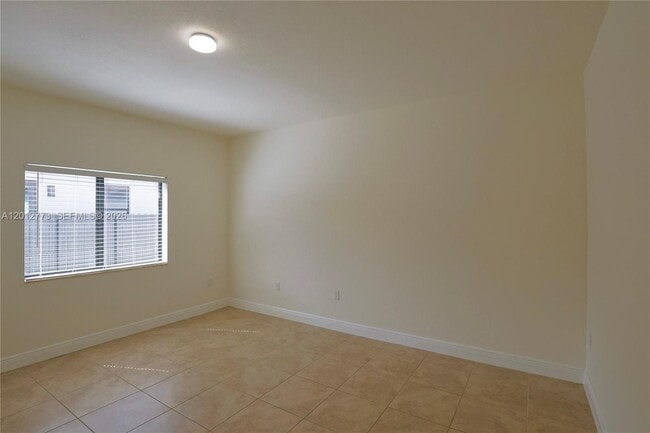 Building Photo - 17120 SW 92nd Ct