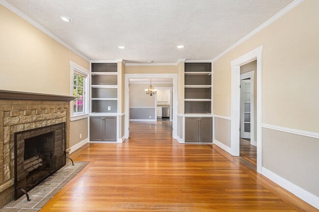 Building Photo - 3229 Central Ave