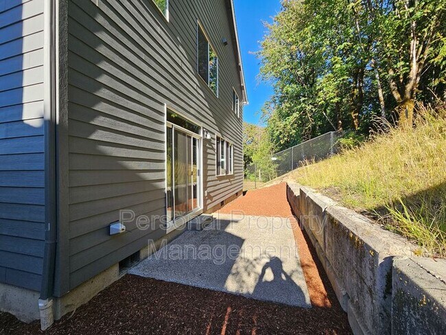 Building Photo - 1813 NE 169th St