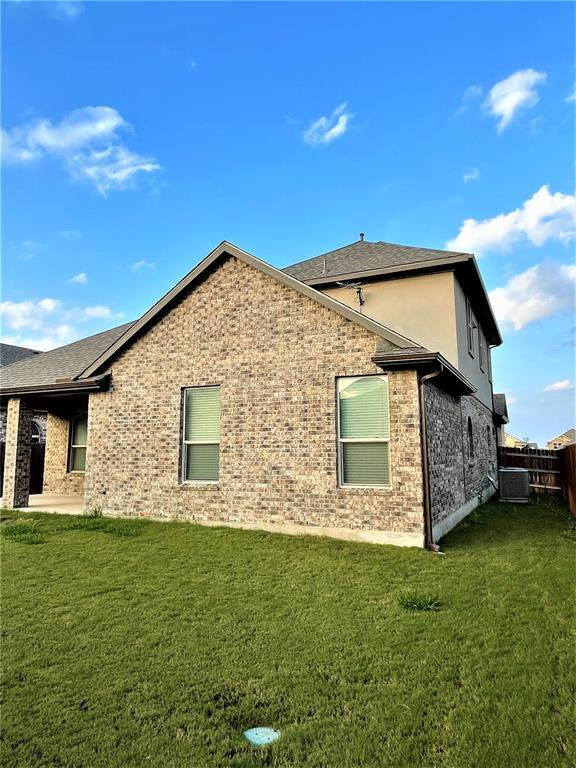 Building Photo - 16425 Pienza Dr