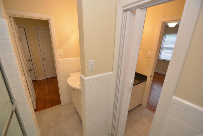 Building Photo - 5709 Windamere Dr