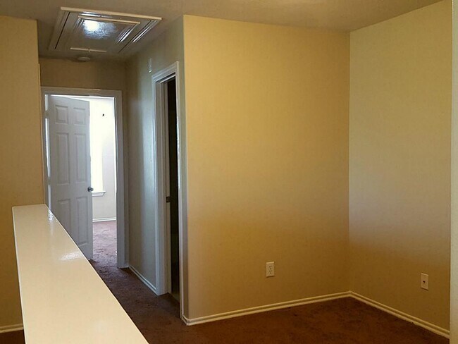 Building Photo - 111 Gallery Cove Ct
