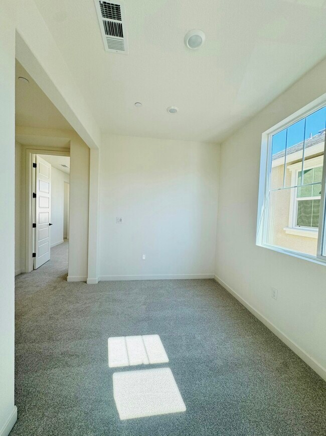 Building Photo - 5413 Knights Valley Ln