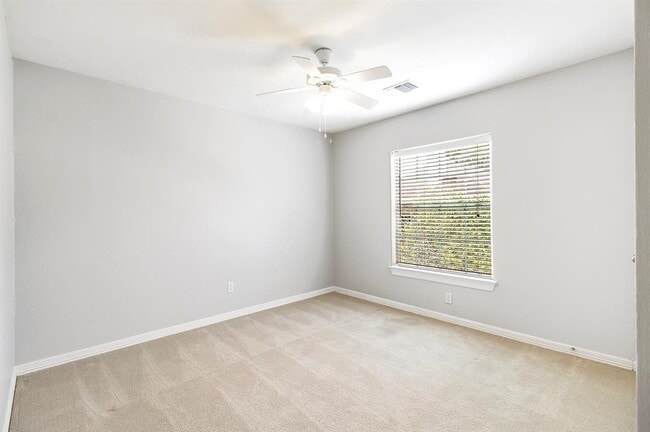 Building Photo - 14127 Swallowfield Dr