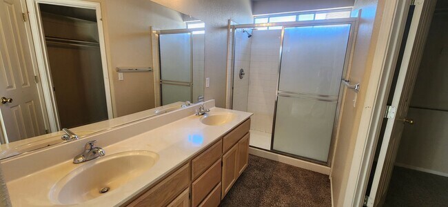 Building Photo - Wonderful 3 Bedroom Home in Desirable Laguna West Neighborhood