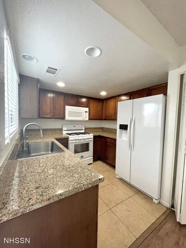 Building Photo - 3 br, 2 bath House - 3033 Saint George Str...