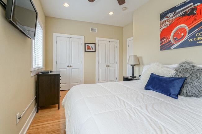 Building Photo - 1533 Fairmount Ave