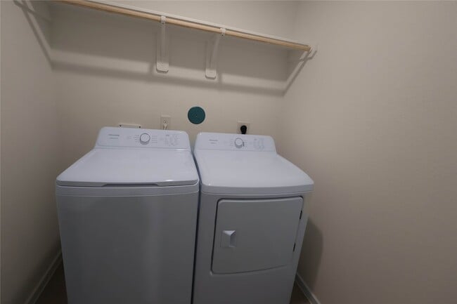 Building Photo - 3020 Colusa Rdg Dr