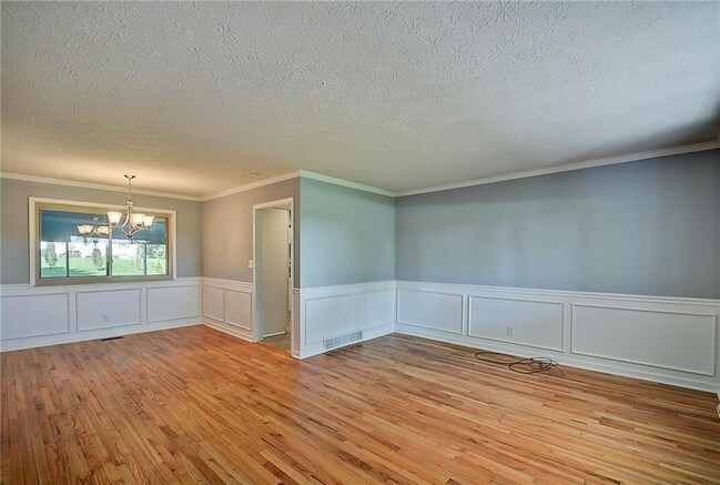 Building Photo - 1108 N Morgantown Rd