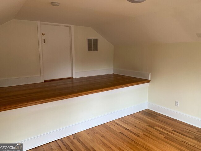 Building Photo - 155 Windsor Ct