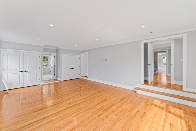 Building Photo - 80 3rd St