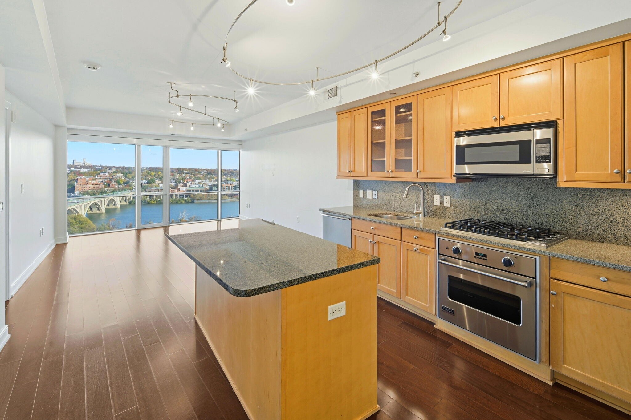 Building Photo - 1111 19th St N