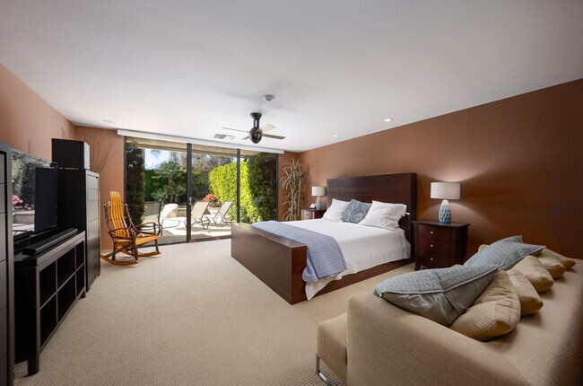 Building Photo - 52 Princeton Dr