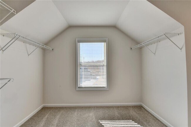 Building Photo - 1721 Silver Crst Wy