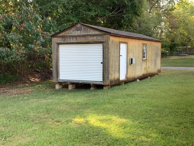 Building Photo - 2837 Teakwood Dr