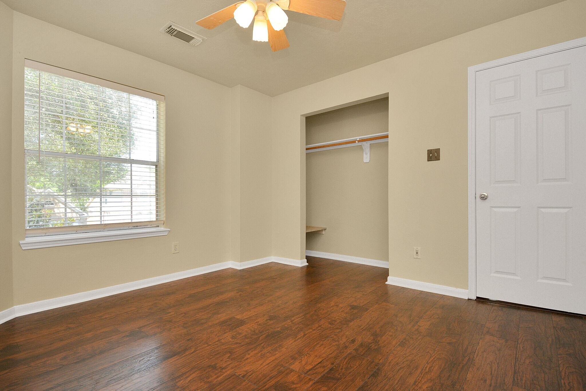 Building Photo - 4123 Valedon Ln