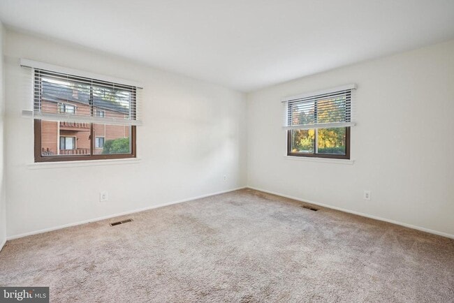 Building Photo - 1001 Woodhollow Dr