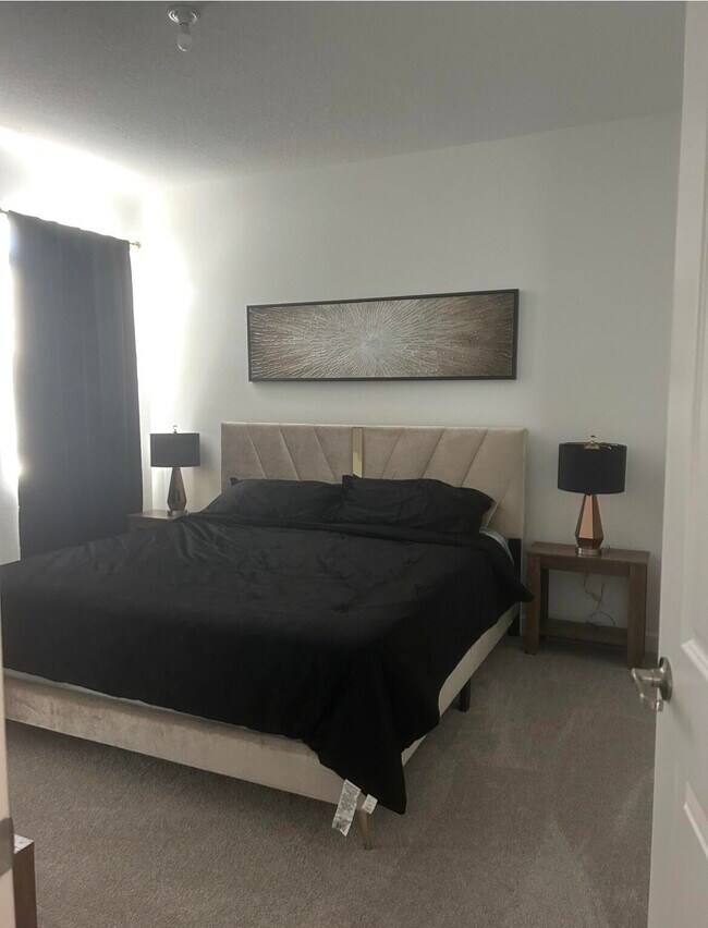 Building Photo - 14417 SW Ellison Dr