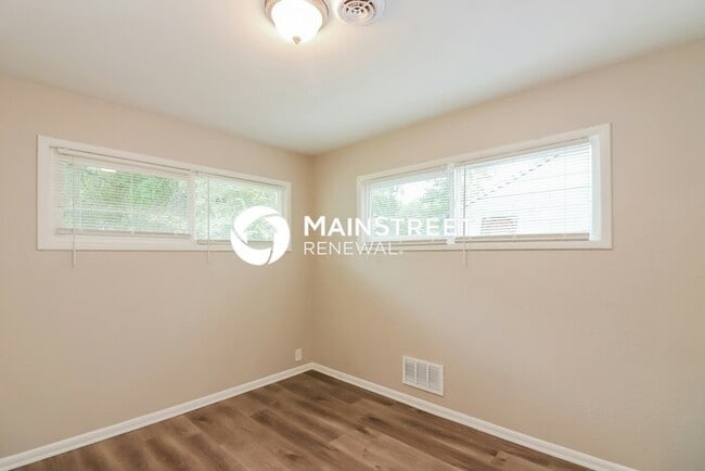 Building Photo - 3 Bedroom Pet-Friendly Home in Kansas City...