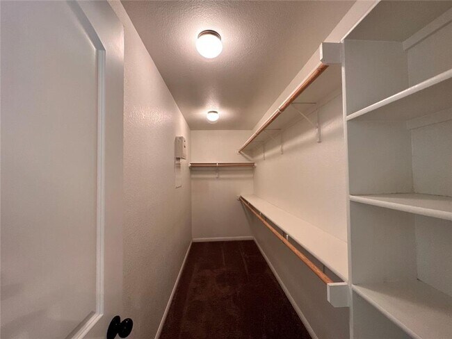 Building Photo - Round Rock Charmer!