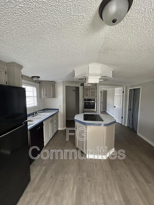 Building Photo - 1754 Zion Rd