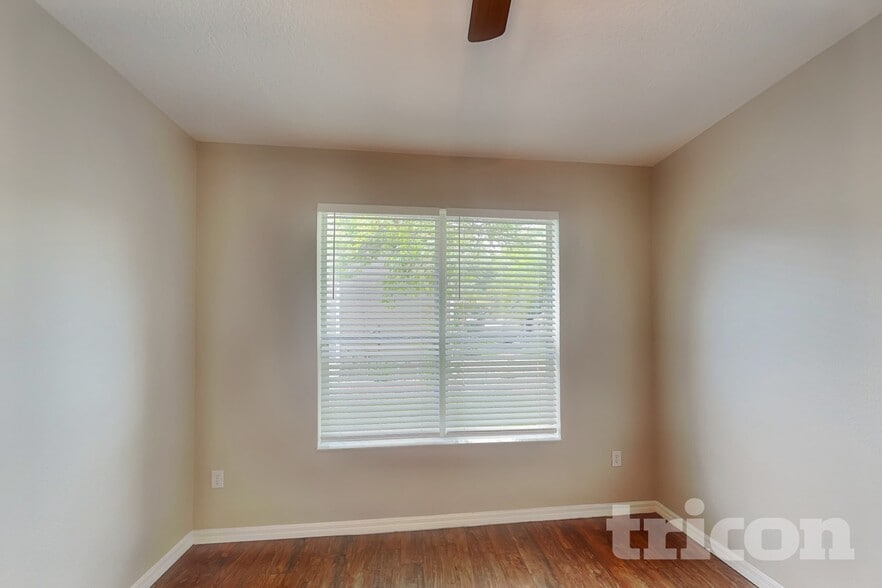 Building Photo - 351 Fairmount Park Ct