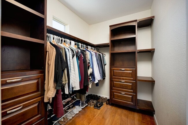 Building Photo - 213 Pacific Oak Ct