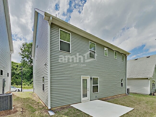 Building Photo - 104 Cobblestone Dr