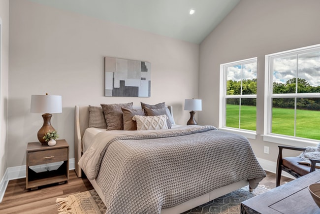Building Photo - 3-bedroom 3.5 bathroom Home with Modern Am...