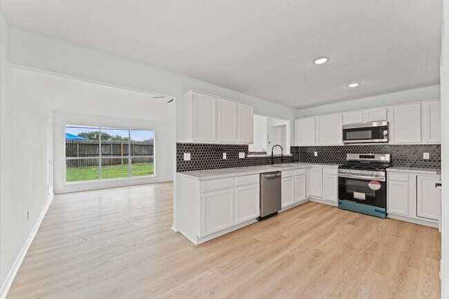 Building Photo - 17527 Hamilwood Dr