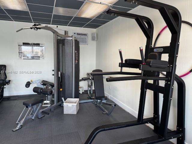 Building Photo - 9100 W Bay Harbor Dr