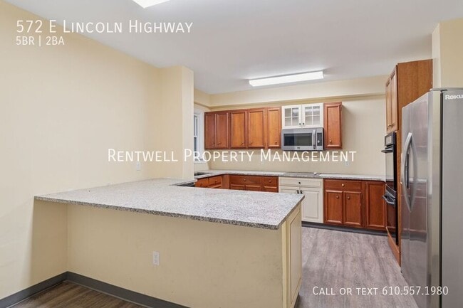 Building Photo - 572 Lincoln Hwy E