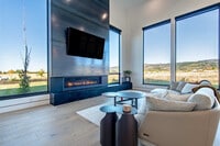 Building Photo - 779 Lucia Ln