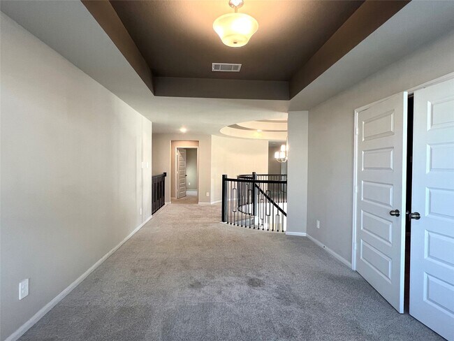 Building Photo - 15815 Sunlit Falls Dr