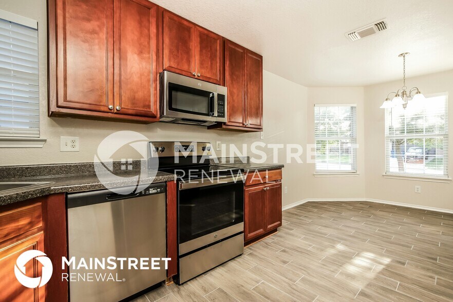 Building Photo - 3905 Wensledale Dr