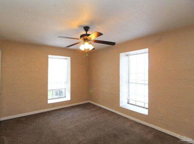 Building Photo - 600 Scenic Hwy