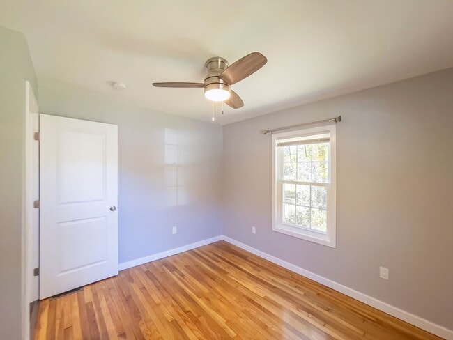 Building Photo - 159 Dunham St