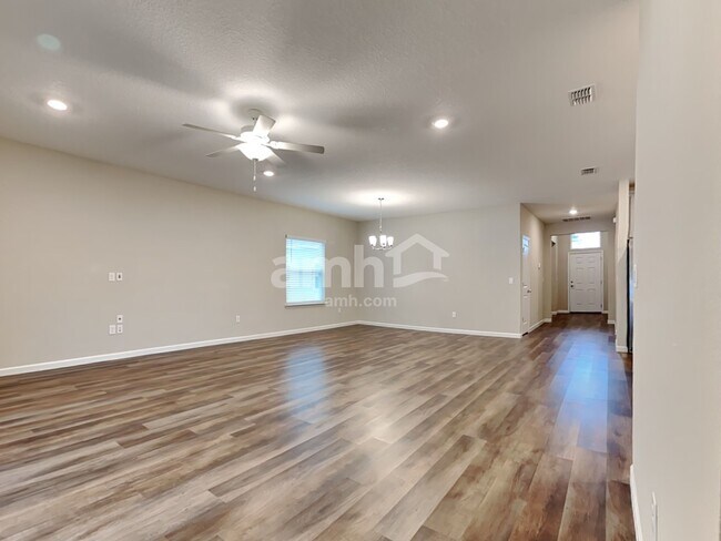 Building Photo - 192 Spruce Pt