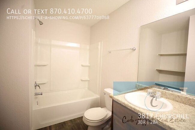 Building Photo - $900 move in special!! Beautiful 3 bed / 2...