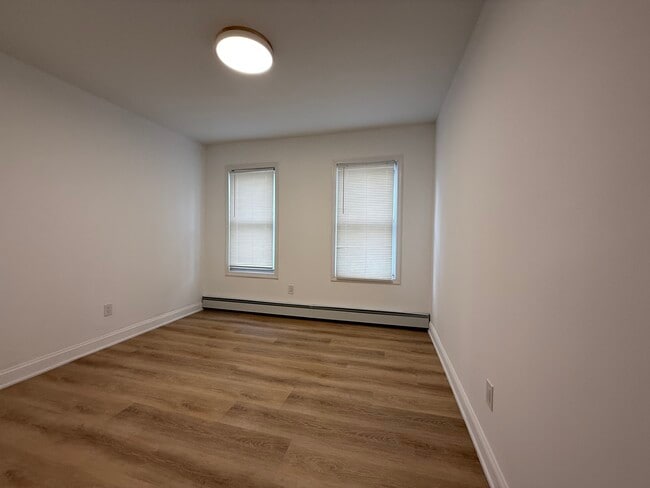 Building Photo - 98 Franklin Ave