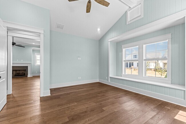 Building Photo - 465 Karcher Ave