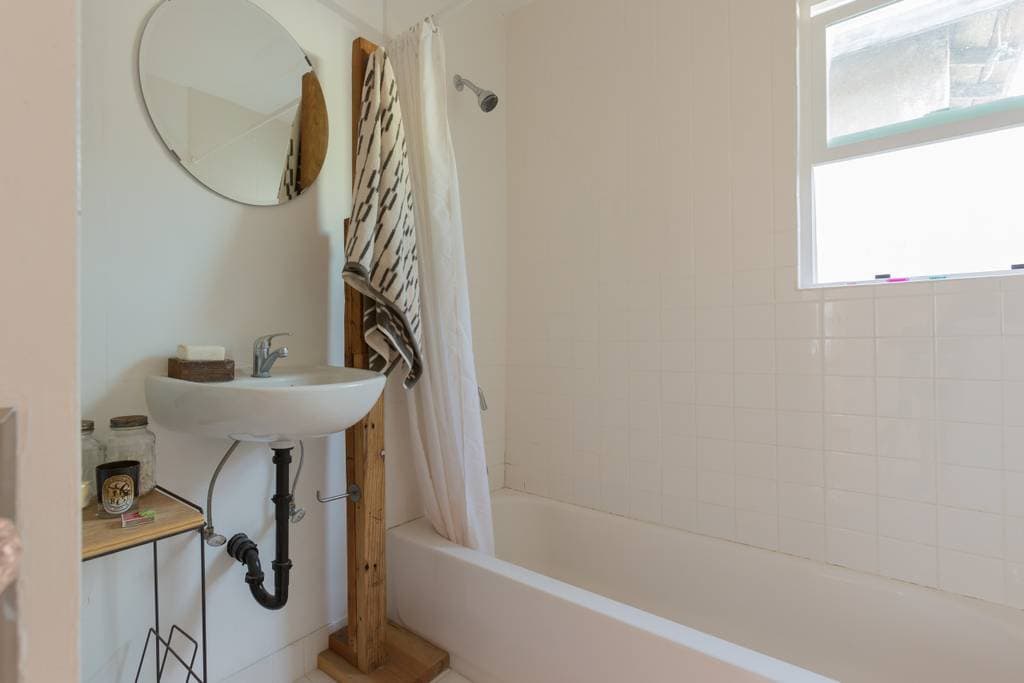 Building Photo - 2112 Santa Ynez St