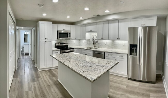 Building Photo - 350 Bricker Dr