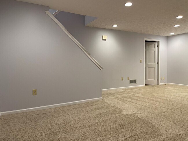 Building Photo - 6908 Gullway Bay Dr