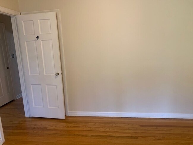 Building Photo - Very nice Ranch style home in Montclair ne...