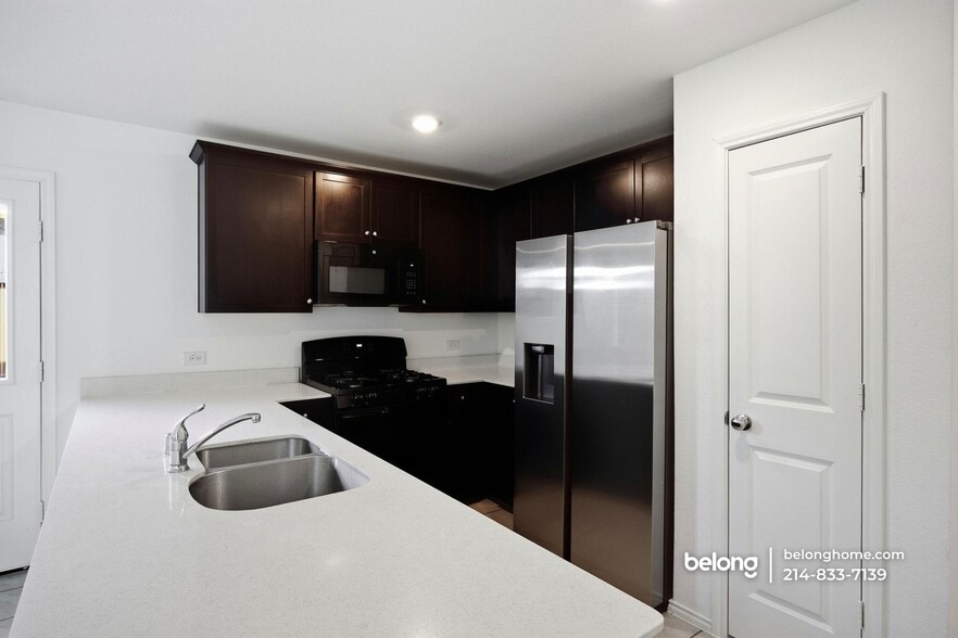 Building Photo - 3801 Harper St