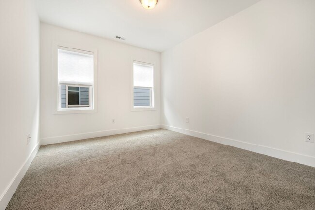 Building Photo - Modern 4 Bedroom and Fenced Yard in Chatham Park Pittsboro!